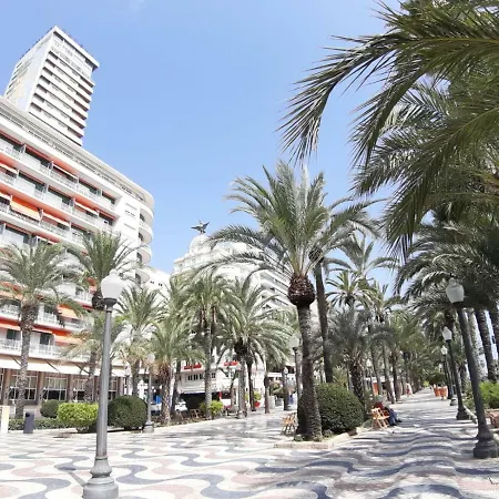 Grande-centro Barrio Playa Apartment *